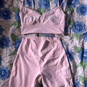 Lululemon strawberry milkshake set